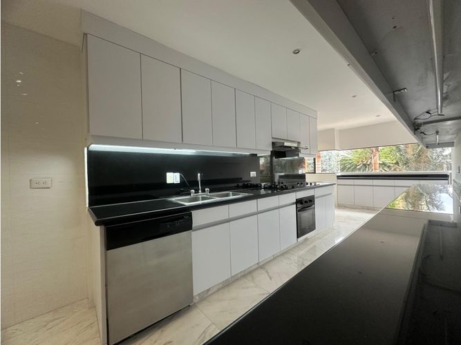 Apartamento de 3 alcobas en venta en Santa Ana Oriental, Bogotá, 220 m² · foto 10 de 19