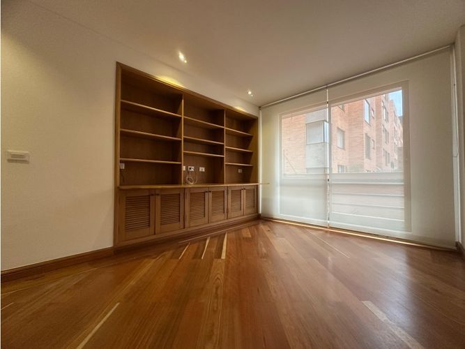 Apartamento de 3 alcobas en venta en Santa Ana Oriental, Bogotá, 220 m² · foto 12 de 19