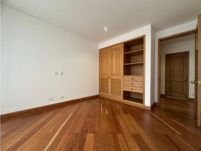 Apartamento de 3 alcobas en venta en Santa Ana Oriental, Bogotá, 220 m² · foto 15 de 19