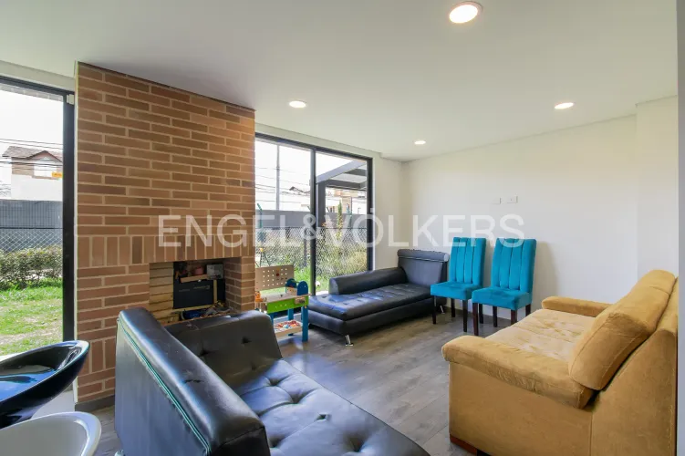 Casa de 2 alcobas en venta en La Estrella, Chía, 127 m² · foto 3 de 18