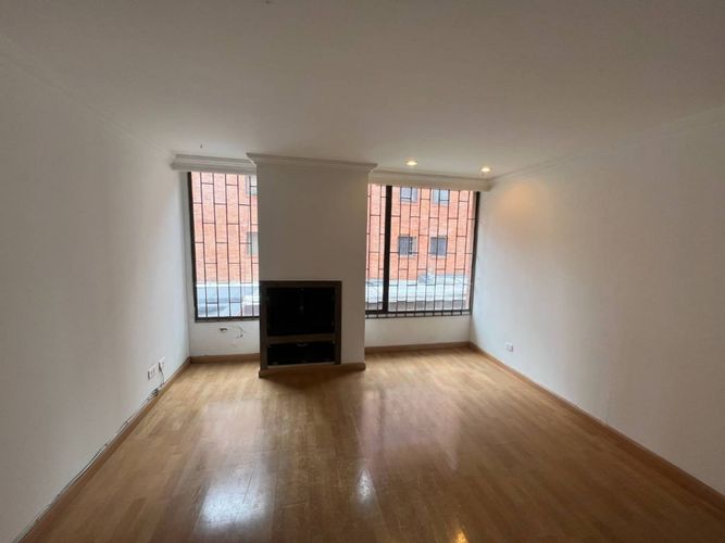 Apartamento de 2 alcobas en venta en Santa Barbara, Bogotá, 85 m² · foto 9 de 24