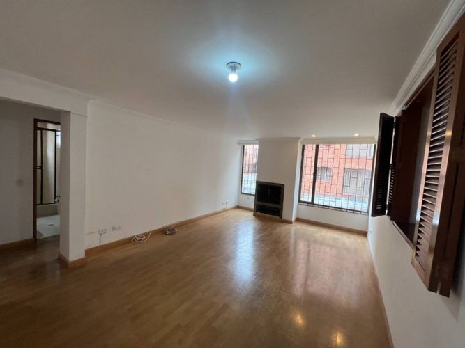 Apartamento de 2 alcobas en venta en Santa Barbara, Bogotá, 85 m² · foto 10 de 24