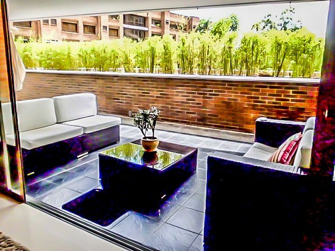 Apartamento de 4 alcobas en venta en El Poblado, Medellín, 199 m² · foto 16 de 17
