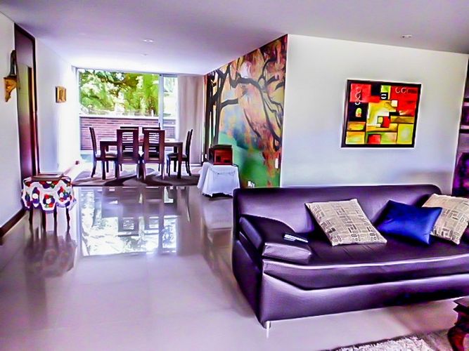 Apartamento de 4 alcobas en venta en El Poblado, Medellín, 199 m² · foto 2 de 17