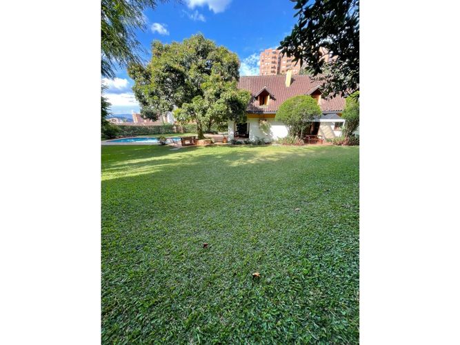 Casa de 4 alcobas en venta en Vegas De San Jose, Sabaneta, 275 m² · foto 5 de 24