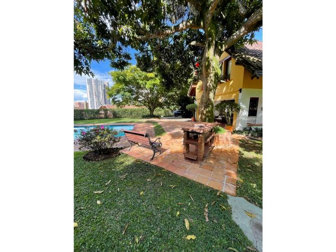 Casa de 4 alcobas en venta en Vegas De San Jose, Sabaneta, 275 m² · foto 9 de 24
