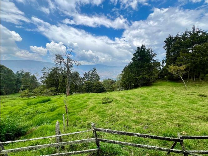 Finca en venta en El Picacho, Medellín, 462 m² · foto 9 de 24