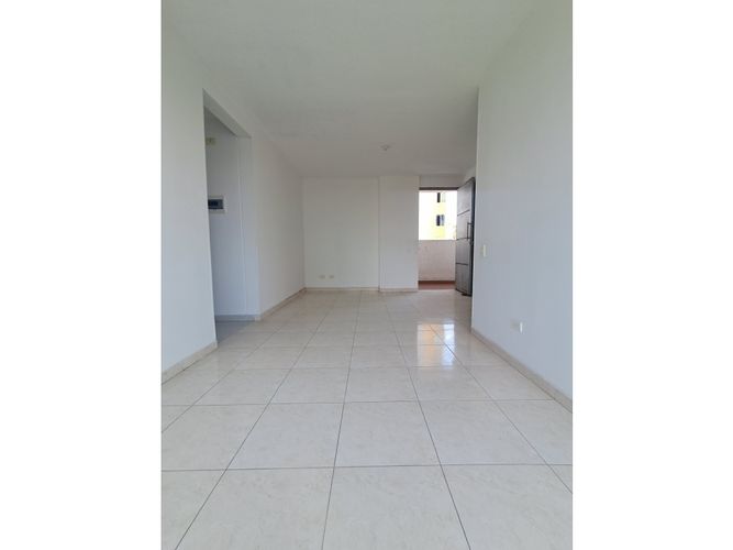 Apartamento de 3 alcobas en venta en Cedro, Girón, 56 m² · foto 4 de 14