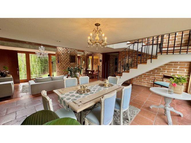 Casa de 3 alcobas en venta en El Poblado, Medellín, 330 m² · foto 4 de 24