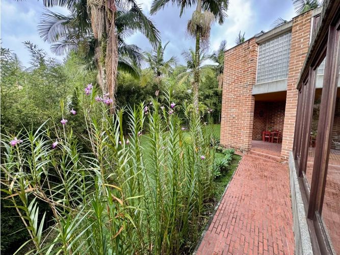 Casa de 3 alcobas en venta en El Poblado, Medellín, 330 m² · foto 6 de 24