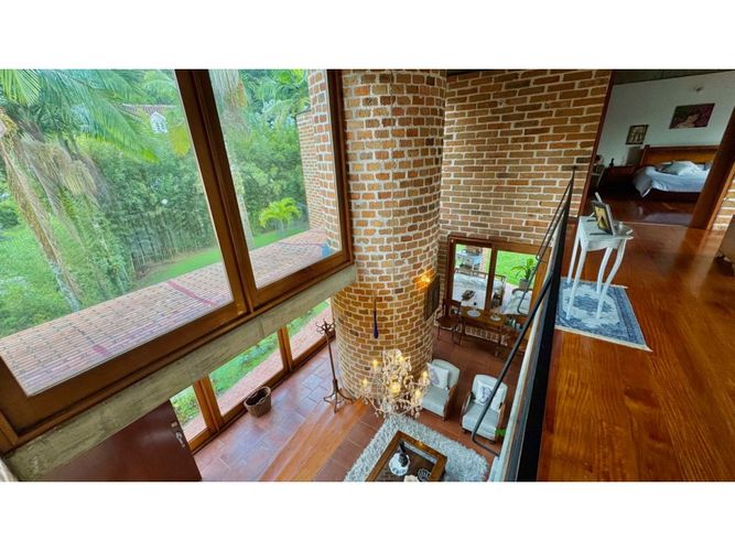 Casa de 3 alcobas en venta en El Poblado, Medellín, 330 m² · foto 11 de 24