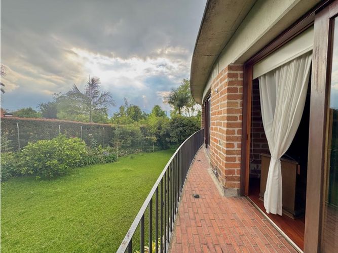 Casa de 3 alcobas en venta en El Poblado, Medellín, 330 m² · foto 13 de 24
