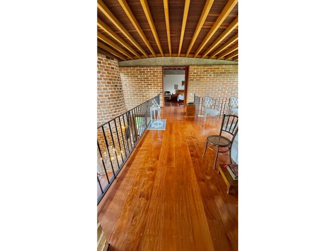 Casa de 3 alcobas en venta en El Poblado, Medellín, 330 m² · foto 22 de 24