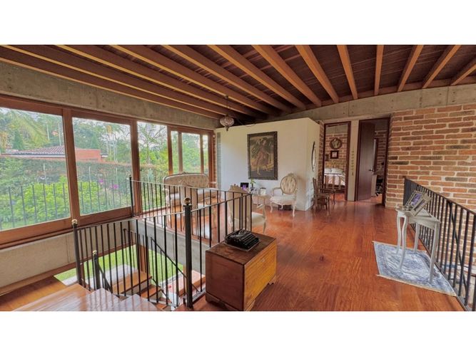 Casa de 3 alcobas en venta en El Poblado, Medellín, 330 m² · foto 23 de 24