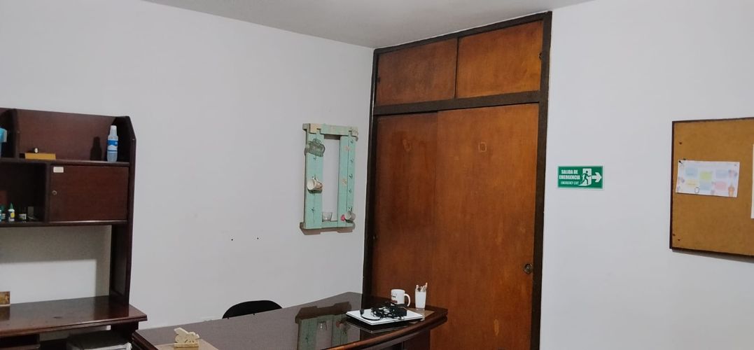 Casa de 10 alcobas en venta en Bolarqui, Bucaramanga, 505 m² · foto 3 de 17