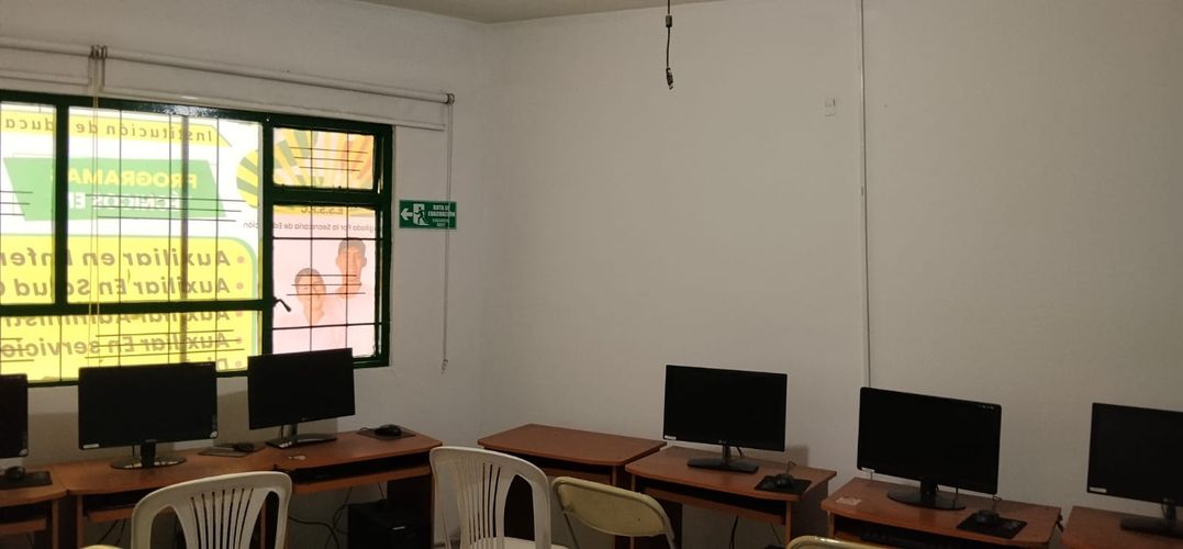 Casa de 10 alcobas en venta en Bolarqui, Bucaramanga, 505 m² · foto 7 de 17