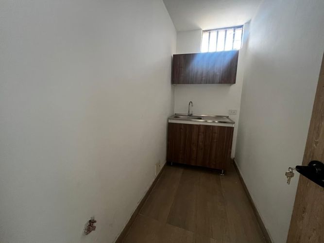 Oficina en arriendo en San Nicolas, Cali, 130 m² · foto 11 de 23