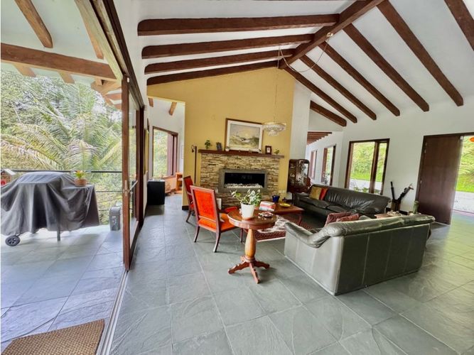 Casa de 4 alcobas en venta en Santa Elena, El Retiro, 283 m² · foto 8 de 24