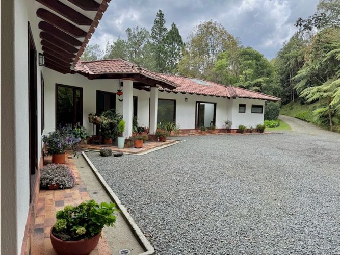 Casa de 4 alcobas en venta en Santa Elena, El Retiro, 283 m² · foto 13 de 24