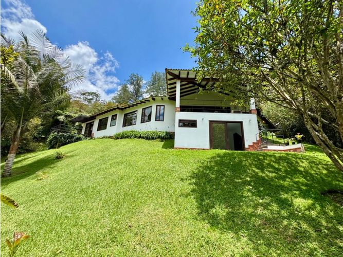 Casa de 4 alcobas en venta en Santa Elena, El Retiro, 283 m² · foto 21 de 24