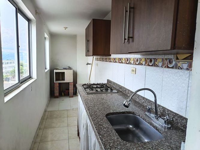 Apartamento de 3 alcobas en venta en Comuneros, Bucaramanga, 70 m² · foto 4 de 16