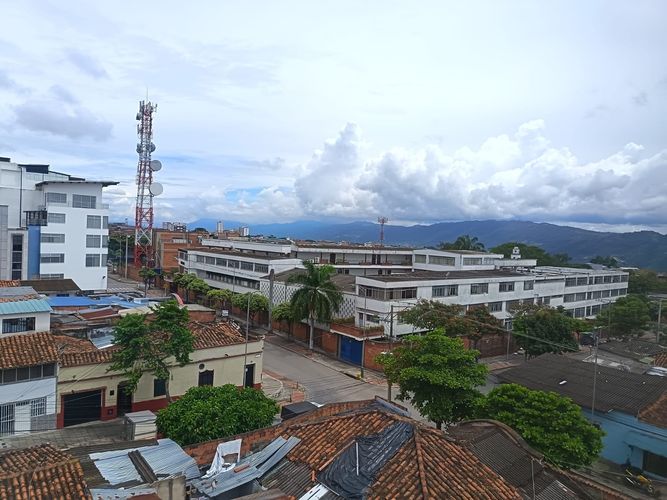 Apartamento de 3 alcobas en venta en Comuneros, Bucaramanga, 70 m² · foto 2 de 16
