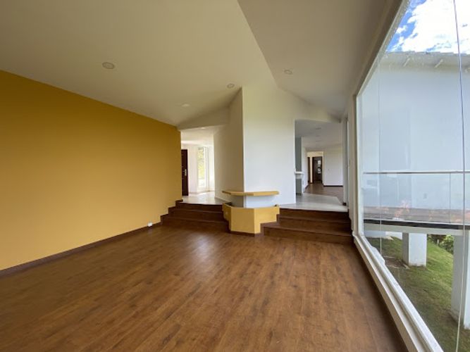 Casa de 4 alcobas en venta en Mercenario, Sopó, 270 m² · foto 2 de 24