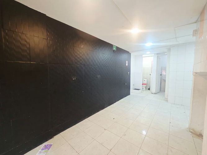 Local en arriendo en Laureles, Medellín, 20 m² · foto 2 de 9