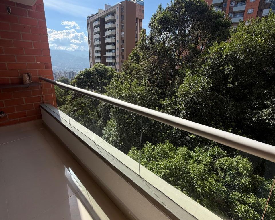 Apartamento en venta en Loma Del Esmeraldal, Envigado · foto 11 de 12