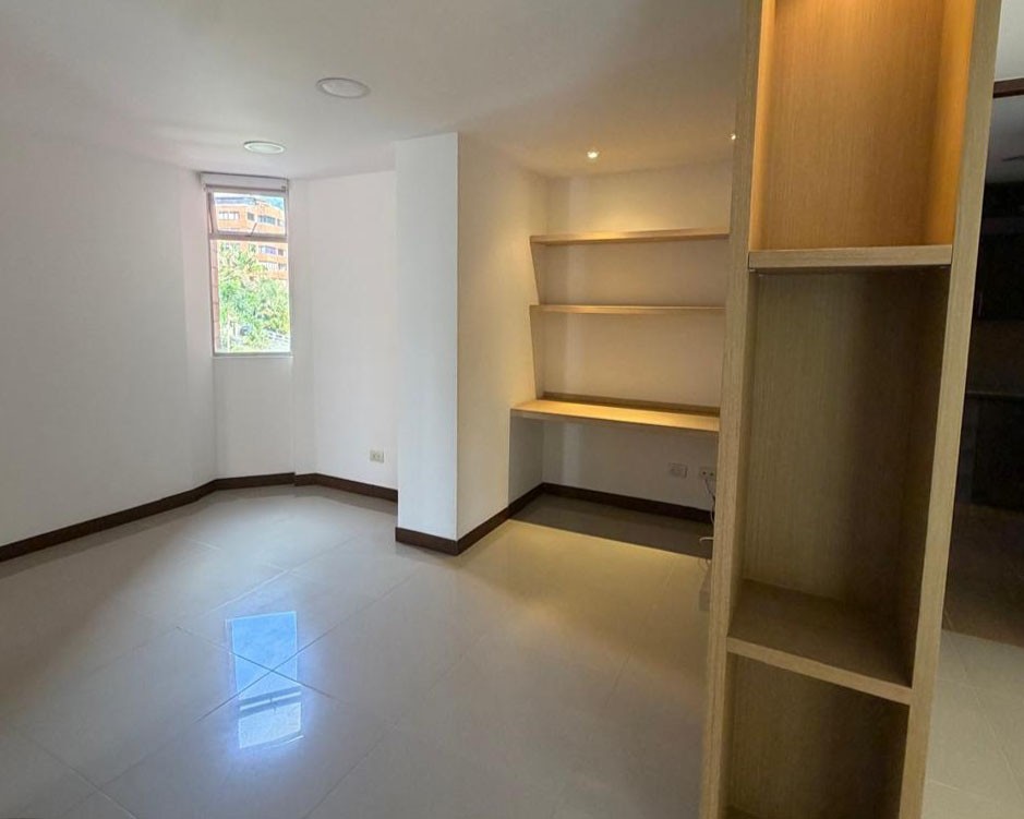 Apartamento en venta en Loma Del Esmeraldal, Envigado · foto 8 de 12