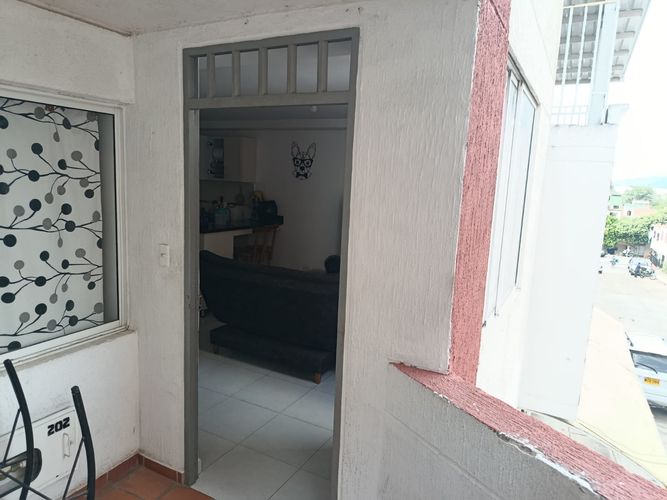 Apartamento de 3 alcobas en venta en San Antonio Del Carrizal, Girón, 53 m² · foto 2 de 12