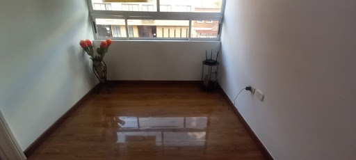 Casa en venta en Quinta Paredes, Bogotá · foto 17 de 24