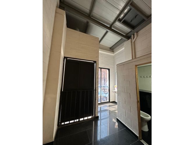 Bodega en arriendo en Trinidad, Medellín, 90 m² · foto 8 de 8
