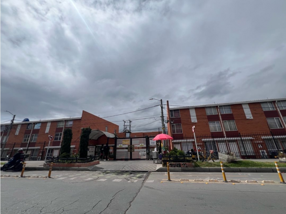 Casa en venta en Las Margaritas, Bogotá · foto 2 de 24