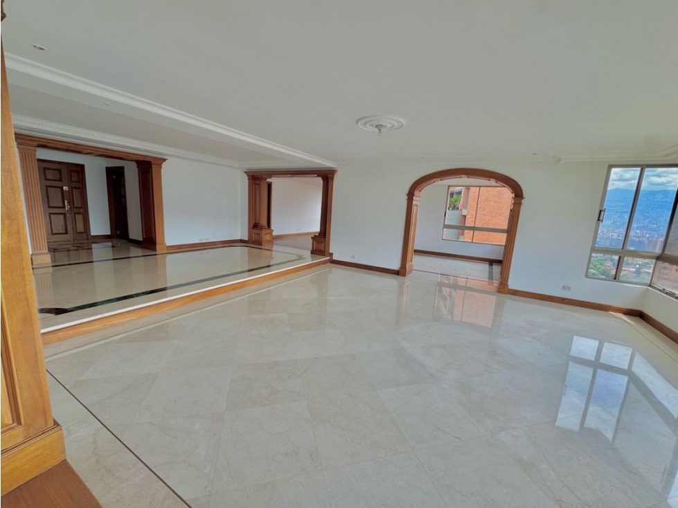 Apartamento en venta en El Poblado, Medellín · foto 8 de 24