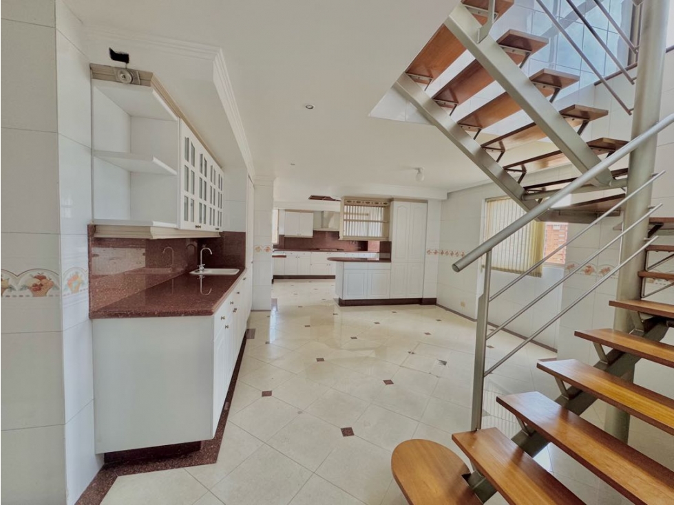 Apartamento en venta en El Poblado, Medellín · foto 13 de 24