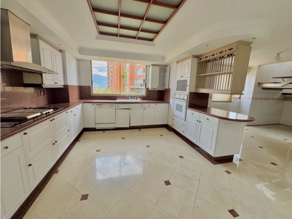Apartamento en venta en El Poblado, Medellín · foto 19 de 24