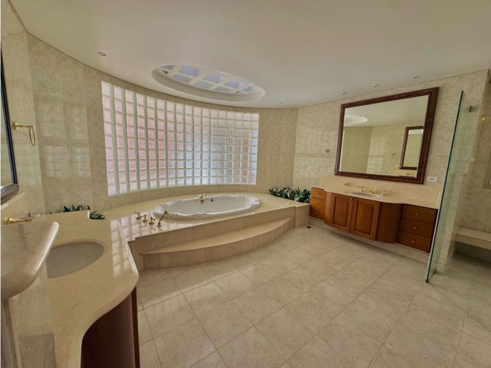 Apartamento en venta en El Poblado, Medellín · foto 24 de 24