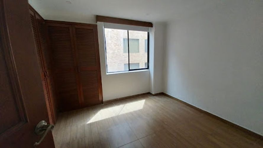Apartamento de 5 alcobas en venta en La Carolina, Bogotá, 280 m² · foto 6 de 24