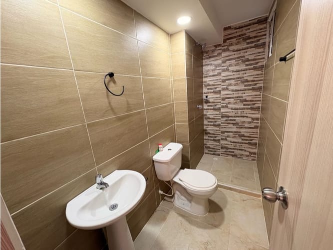 Apartamento de 3 alcobas en venta en San Martin, Ibagué, 42 m² · foto 6 de 17