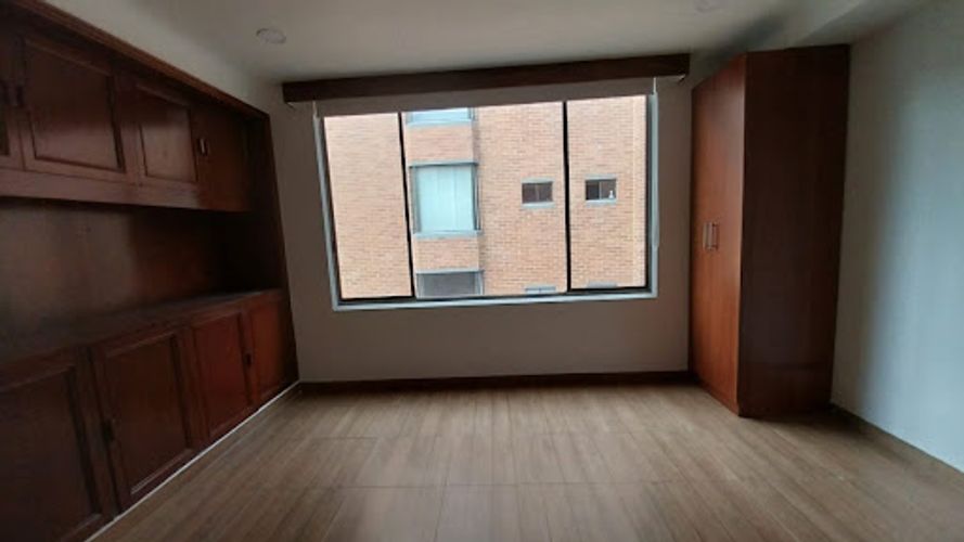 Apartamento de 5 alcobas en venta en La Carolina, Bogotá, 280 m² · foto 13 de 24