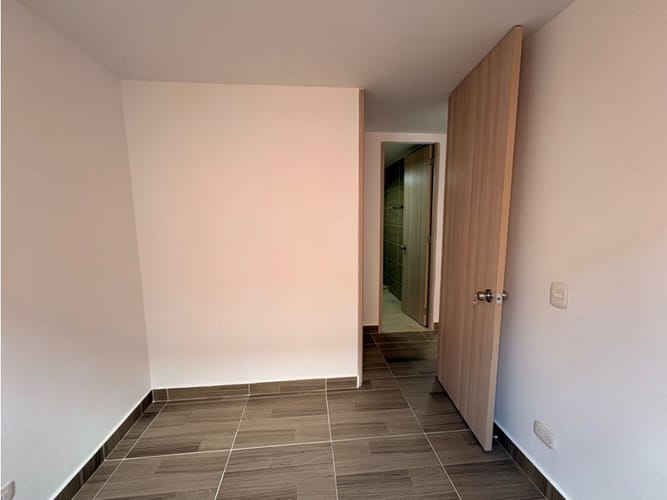 Apartamento de 3 alcobas en venta en San Martin, Ibagué, 42 m² · foto 11 de 17