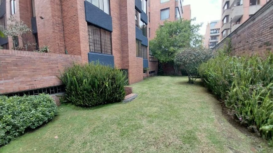 Apartamento de 5 alcobas en venta en La Carolina, Bogotá, 280 m² · foto 18 de 24