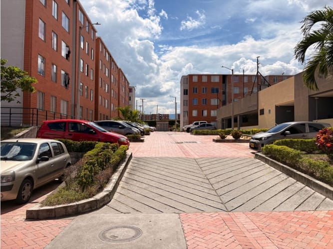 Apartamento de 3 alcobas en venta en San Martin, Ibagué, 42 m² · foto 14 de 17
