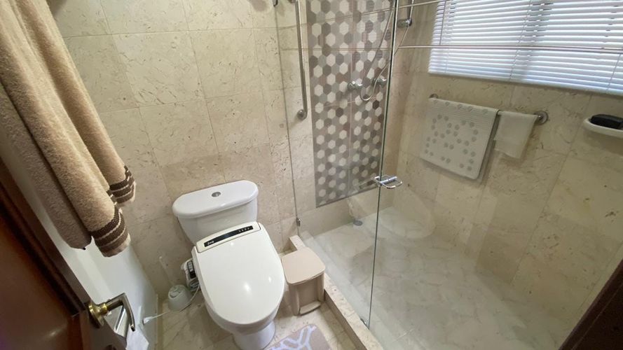 Apartamento de 4 alcobas en venta en Santa Barbara, Bogotá, 160 m² · foto 23 de 24