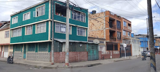 Casa en venta en La Giralda, Bogotá · foto 3 de 22