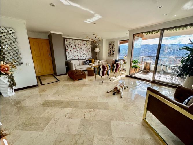 Apartamento de 3 alcobas en venta en El Diamante No. 2, Medellín, 145 m² · foto 3 de 16