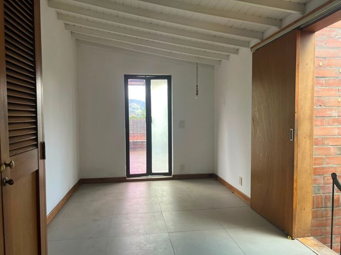 Casa de 3 alcobas en venta en Camino Verde, Envigado, 142 m² · foto 9 de 17