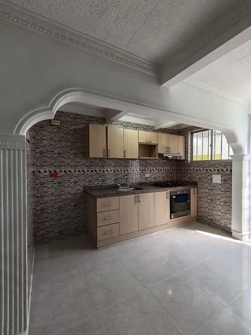 Casa de 5 alcobas en venta en Kilometro 8, Los Patios, 170 m² · foto 4 de 15