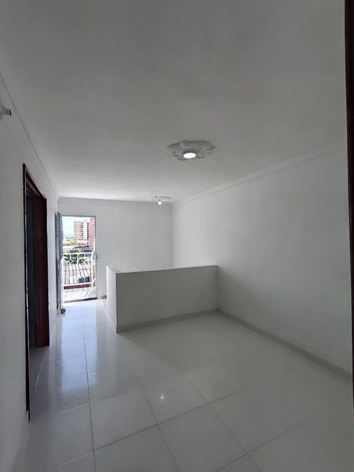 Casa de 5 alcobas en venta en Kilometro 8, Los Patios, 170 m² · foto 8 de 15